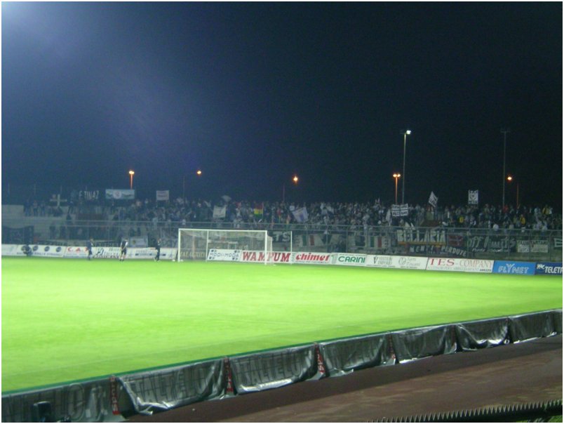 Arezzo - Cesena  30.10.2004 014